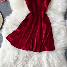 Materials: other Size: one size Color: camel, black, red Red Y2k, Christmas Dress, Red Christmas, Red Formal Dress, French Vintage, Sleeve Styles, Dress Length, Spaghetti Strap, Chic Style