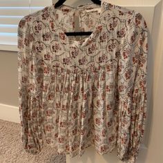 Beautiful Anthropologie Babydoll Beaded Blouse Size 4 (Runs A Little Small) Never Worn White Flowy Peasant Top For Fall, White Long Sleeve Peasant Top With Floral Print, Beaded Blouse, Baby Dolls, Red White, Anthropologie, Red And White, Top Blouse, Size 4