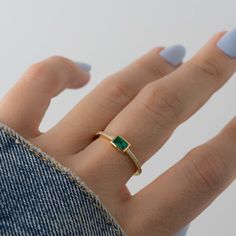 Sweet, simple, and dainty ring. Perfect for a minimalist look, or for stacking. - - - D E T A I L S - - - * Made of 925 Sterling Silver * We use a THICK, DURABLE 14k Gold or Rhodium plating - for a piece that will last you years to come! * VERY HIGH QUALITY * Emerald stone is made of the highest grade cubic zirconia for an authentic look! * Available in sizes 4-10 * Ring Measurements: Baguette: 6mm x 4mm Band: 1.5mm Ring Sizer- https://www.etsy.com/listing/1240904225/ring-sizer-reusable-ring-siz Emerald Ring Simple, Emerald Baguette Ring, Gold Minimalist Ring, Stone Ring Design, Simple Diamond Ring, Graduation Rings, Silver Emerald Ring, Green Emerald Ring, Emerald Ring Gold