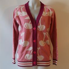 Nwt Womens The Tellier Magenta Pink White Cherry V-Neck Cardigan Sweater S * Retail: $125- Color: Pink, Magenta, White Size: Small V-Neck Button Closure Cardigan Cherry Graphic Image Design Knit Material: 100% Acrylic Measurements (Flat): Shoulders: 16" Armpits: 20.7" Waist: 17.5" Sleeves: 22.7" Length: 25.5" Nwt, New With Tags. (Item- T) ..Tin_896- 4** Casual Purple V-neck Outerwear, Pink Long Sleeve Retro Cardigan, Pink V-neck Cotton Outerwear, Feminine Pink V-neck Cardigan, Chic Pink V-neck Cardigan, Purple V-neck Cardigan For Winter, Trendy Purple V-neck Cardigan, Cherry Graphic, Purple V-neck Fall Cardigan