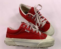 Rare!!! Great vintage condition see photos Vtg Vans Sneakers 80s 90s USA Made Shoes Skateboarding Lug Sole Red Off Wall 7.5. Condition is "Pre-owned". Shipped with USPS Priority Mail. Converse All Star Mens, 90s Sneakers, Vans Authentic Black, 80s Shoes, 90s Shoes, Pink Vans, White Shoes Sneakers, Black And White Shoes, Popular Shoes