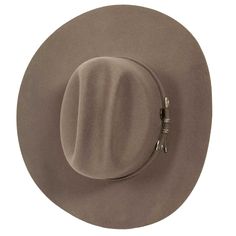 Introducing the Cattleman Mens Felt Cowboy Hat, a true iconic Cattleman-shaped crown with a shovel brim for that Yellowstone Dutton Ranch Hat look. This Cattleman Mens Felt Cowboy Hat comes in two iconic colors: Black and Brown. Ranch Hat, White Cowboy Hat, Brown Cowboy Hat, Yellowstone Dutton Ranch, Felt Cowboy Hat, Hats For Big Heads, Cowboy Hat Bands, Leather Cowboy Hats, American Hat Makers