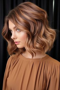 Black Hair Caramel Highlights, Hair Caramel Highlights, Caramel Highlights On Brown Hair, Pelo Color Caramelo, Highlights On Brown Hair, Hair Caramel, Brown Hair With Caramel Highlights, Haircuts For Women Over 50, Wavy Bob Hairstyles