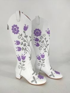 This is handmade genuine leather custom made women's boots.  Made with natural leather.  Every size available.  Custom made. If you need wider calf size, different colour, different shape, length, embroidery pattern etc. Please contact with us.  There is heel  2.2 inches, 5 cm. ( If you want have lower heel please messages us ). Boots height is apx. 18 inches 46 cm. ( If need higher or shorter please let us know ). There is round toe. ( If you want it with pointy toe please message us ). We have Style Tall Boots, Fantasy Boots, Space Cowgirl Costume, Gum Boot, Embroidery Boots, Custom Cowboy Boots, Festival Boots, Comfy Boots, Everyday Boots