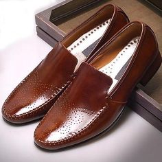 Loafers Brown, Leather Formal Shoes, Custom Design Shoes, Brown Leather Loafers, Loafer Slippers, Driving Loafers, Leather Boot Shoes, Mens Dress, Best Sneakers