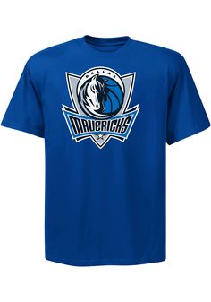 a blue t - shirt with the minnesota thunder logo on it