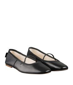 A.P.C. Women's shoes. - Ballet flats in smooth leather.- Rounded toes.- Topstitching on side.- Strap on instep.- Leather soles. Classic Evening Slip-on Ballet Flats, Classic Ballet Flats For Galas, Slip-on Flats With Leather Lining, Leather Slip-on Dance Shoes, Calf Leather Slip-on Flats With Stitched Sole, Evening Slip-on Ballet Flats With Rubber Sole, Classic Slip-on Closed Toe Ballet Flats, Rubber Sole Ballet Flats For Galas, Slip-on Ballet Flats With Removable Insole For Galas