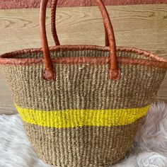 Brand New With Out Tags African Straw Woven Leather Tote Large Authentic African Straw/Leather Large Tote - Yellow And Super Cute Bag Casual Yellow Woven Straw Bag, Casual Yellow Handmade Straw Bag, Yellow Straw Travel Bag, Yellow Straw Shopping Bag With Braided Handles, Yellow Straw Bag With Braided Handles For Spring, Spring Yellow Straw Bag With Braided Handles, Yellow Leather Bag For Summer, Yellow Straw Bag For Spring, Yellow Woven Straw Tote Bag