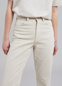 Color: Moonbeam Organic cotton denim Regular fit High rise 5-pocket styling Ankle length Zip fly 65% Organic Cotton 35% Cotton Machine wash cold By Gestuz. Made in Turkey 12.5" Rise, 28.5" Inseam for size 29 Model is 178cm/ 5'10" wearing size 26 US Cream Cropped Leg Fall Jeans, Cream Cropped Leg Jeans For Fall, Fall Cream Cropped Leg Jeans, Mid-rise Beige Denim Flare Jeans, Cream Straight Leg Relaxed Fit Jeans, Mid-rise Cotton Flare Jeans For Everyday, Everyday Mid-rise Cotton Flare Jeans, Beige Mid-rise Flare Jeans, Cream Straight Leg Jeans For Fall