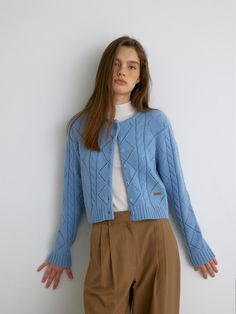 Composition : Wool50 Nylon50Country of Origin : China Knitwear Cardigan, Cable Knit, Blue Sky, Knitwear, Cd, Cable, Composition, China, Wardrobe