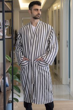 %100 Pure natural Turkish Cotton unisex Bathrobe Highly absorbant, lightweight. Machine washable warm/cold. Small to 3XLarge sizes You may also order luxurious gift boxes via the link below; https://www.etsy.com/listing/916109929/luxurious-gift-boxes?ref=shop_home_active_1&frs=1 Cotton Bathrobe, Gown Photos, Women's Robe, Dressing Gown, Gift Boxes, Gowns Dresses, Shop House, White Stripe, Spa