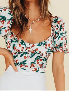 $29.90 - Cute summer floral crop top sleeveless for elegant ladies, pretty teens and chic women. Tight fitted. Perfect for casual every day wear. Women Shirt Top, Crop Top Outfits, Cherry Print, Print Crop Tops, Floral Print Blouses, Petite Outfits, Ladies Dress Design, Womens Fashion Trends, Latest Fashion For Women