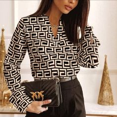 Casual, Chic, Polyester, V-Neck Long Sleeve Geometric Pattern Blouse Is For Daily Wear Or Any Occasion. Elegant Gucci Office Blouse, Elegant Shirt, Casual Chic Style, Casual Top, Blouse Styles, Outfits Casuales, Olivia Mark, Long Sleeve Casual, Eminem