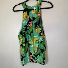 Love The Item But Not The Price? Send Me An Offer! New Without Tags! *Flat Measurements* Bust (Pit To Pit): 21.75" Length: 28" 55% Linen, 45% Rayon Questions? Leave Them Below! Green Printed Sleeveless Tank Top, Chic Printed Sleeveless Halter Top, Sleeveless Tropical Print Halter Top For Spring, Black Tropical Tops For Spring, Tropical Black Tops For Spring, Spring Tropical Black Top, Black Floral Print Tank Top For Vacation, Summer Sleeveless Halter Top With Tropical Print, Summer Tropical Print Sleeveless Halter Top