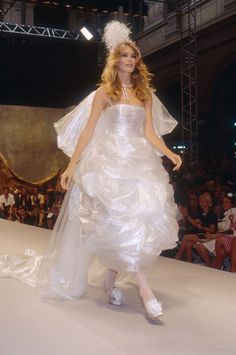 Chanel Bride, Iconic Wedding Dresses, Devon Aoki, Erin Wasson, Spring Couture