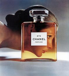 Model Vicki Hilbert for Chanel No.5.  Photographed by Richard Avedon. Perfume Chanel, Fragrance Ad, Chanel Fragrance, Saul Leiter