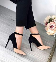 Trendy Black Heels, Elegant Shoes Heels, Black Mary Jane Heels, Trendy Block Heels, Fashion Shoes Heels, Cute Shoes Heels, Shoes Heels Classy, Embellished Heels, Classy Shoes