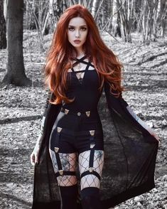 Gothic Hairstyle, Gothic Lingerie, Gothic Hairstyles, Unique Looks, Goth Model, Gothic Models, Black Clothes, Goth Beauty, Goth Women