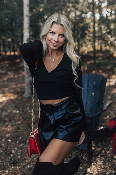 Slay all day in our trendy black 'World's Apart' top featuring lightweight material, a structured bodice with a v-cut neckline, long loose sleeves, and a flattering silhouette that ends in a straight cropped hemline! Measurements S : Bust 31", Length 17", Sleeve Length 24", Waist 28". M : Bust 33", Length 17", Sleeve Length 24.5", Waist 30". L : Bust 35", Length 17.5", Sleeve Length 25", Waist 32". Spa Headband, Slay All Day, Loose Sleeves, V Cut, V Cuts, Women Clothing Boutique, Online Womens Clothing, Boutique Clothing, Leather Skirt