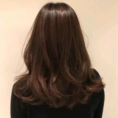 Long Layered Haircuts Mid Length, Layers For Brunettes, Long Layers On Mid Length Hair, Thick Hair Layers Medium Mid Length, Haïr Cut For Medium Hair Girl, Brown Haircuts Medium, Medium Length Brown Hair Layers, Mid Length Hair Inspiration, Aesthetic Mid Length Hair