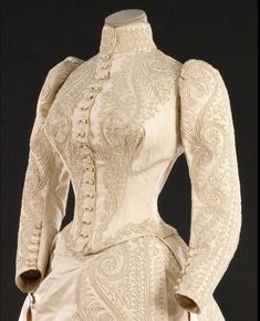 Dr Dresses, Fancy Clothing, Victorian Era Fashion, Bustle Dress, Historic Clothing, Corset Fashion, 19th Century Fashion, Old Dresses