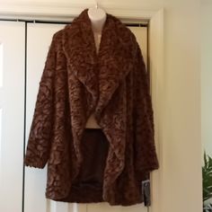 Animal Print 3/4 Length Coat Lined, Slightly Longer In Back, Large Collar, 3 Hook Clasps Inside, 1 Button With Loop At Top, Inside Chest Pocket, Bust Approx 27", Length Front Approx 30.5", Back Approx 33", Sleeve Approx 16". See Pics For Materials. In Original Packaging With Original Hanger. Super Soft!! Brown Fur Coat For Fall, Brown Long Sleeve Outerwear With Faux Fur Trim, Brown Outerwear With Faux Fur Trim And Long Sleeves, Chic 3/4 Sleeve Winter Outerwear, Real Fur Vest, Faux Fur Lined Coat, Rabbit Fur Vest, Fur Lined Coat, Rabbit Fur Jacket