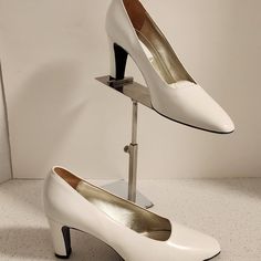 A Magnificent Pair Of Brand New/Never Worn (Without Tags) Size 6.5 (37 Eu) Suzanne Rae White Heels Classic Formal Court Shoes With 4-inch Heel, Elegant Spring Court Shoes For Formal Occasions, Elegant Spring Formal Court Shoes, Elegant Heels With Sculpted Heel, Medium Width, Elegant Heels With Sculpted Heel And Medium Width, Classic Medium Width Court Shoes For Party, Classic Court Shoes For Party, Spring Formal Court Shoes Medium Width, Spring Formal Medium Width Court Shoes