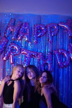 Ephoria party, birthday, party, american party. Birthday Party 16 Sweet Sixteen, Birthday At Home Aesthetic, 16tg Birthday Party Ideas, Teen Girl Birthday Party Themes, Birthday Party Ideas 15, Teen House Party, Birthday House Party Ideas, 15 Birthday Party Ideas, Party Decorations Aesthetic