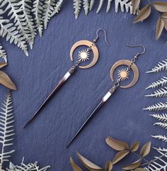 Add a touch of natural beauty to your look with these stunning porcupine quill earrings.  Each quill is carefully harvested and cleaned, then arranged in a delicate pattern to create a unique and eye-catching piece.  The lightweight design ensures all-day comfort, so you can wear these earrings with confidence. Your item will arrive in a beautiful packaged in a gift box, perfect for giving to a friend, or just to keep it for yourself! Pair these earrings with this beautiful necklace for a comple Magical Earrings, Quill Earrings, Jewelry Western, Porcupine Quills, Native American Earrings, Western Outfit, Cowgirl Jewelry, Crescent Moon Earrings, Natural Jewelry