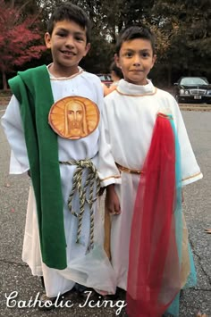 st jude and divine mercy jesus costume ideas Costume Ideas For Boys, Jesus Costume, Saint Costume, Divine Mercy Jesus, Costumes For Boys, Eve Costume, Saints Days, Catholic Crafts, All Souls Day