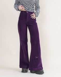 "AWESOME FLARE DARK PURPLE TROUSERS WITH CUTE MINI POCKET AT THE BOTTOM. DEADSTOCK PIECE by CHIVERS. MADE IN SPAIN. SIZE XS. MEASURED LAID FLAT WAIST bit over 13in/34cm, INSIDE LEG 33in. 100% cotton. On label size 40 (do not reffer)/4 pcs available Model usually wears size XS/S, 171 cm - 5'7\". Great deadstock condition (unworn vintage), keep in mind that it is vintage item and signs of natural wear/age might appear, might have small spot or dot due to storage. Labels that are in the pictures mi Purple Trousers, 70s Vintage Fashion, Storage Labels, 60s And 70s Fashion, Mode Hippie, Purple Pants, 70s Style, Hippie Outfits, Dream Clothes