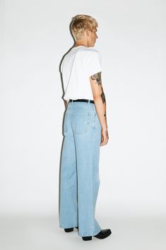 A classic pair of bootcut jeans from the 90s. Updated to pinch at the waist and pool over the shoe, these jeans are tailored for a relaxed, lived-in feel. Constructed in a rigid, non-stretch denim, these go-to jeans only gets better with age. Sweatshirt Shirt, The 90s, Bootcut Jeans, Stretch Denim, Cotton Twill, Knitwear, Pool, Sweatshirts