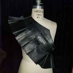 One Of A Kind All Leather Fanny Pack That Is Also A Corset Peplum Hidden Pocket Belt. Wear Crossbody, Waist Front Or Put Peplum In The Back. Adjustable Strap. Fits 24- 48 Waist. Designer Black Belt Bag With Removable Belt, Designer Black Belt Bag With Belt Loops, Elegant Evening Belt Bag With Removable Belt, Evening Belt Bag With Removable Belt, Formal Black Belt Bag With Removable Belt, Leather Sock Boots, Canvas Leather Tote, Pinterest Style, Tory Burch Crossbody