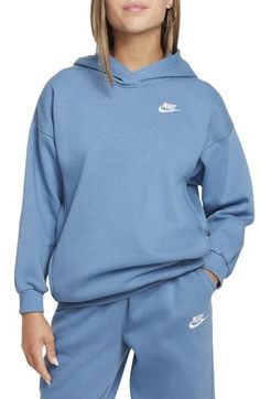 Nike Hoodie For Women, Nike Sweatshirt Blue, Nike Women Hoodies, Nike Blue Sweatshirt, Light Blue Nike Hoodie, Cute Hoodies For Women, Nike Clothes Aesthetic, Nike Hoodie Aesthetic, Nike Blue Hoodie