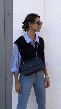 French Girl Aesthetic, Modest Casual Outfits, Aesthetic 2024, Winter Fashion Outfits Casual, Spring Outfits 2022, Casual Day Outfits, Looks Street Style, Outfits 2022, Casual Work Outfits