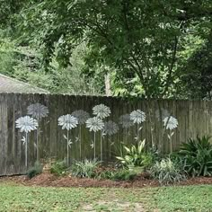 Large Daisy Wall Stencil Fence Stencil Stencils for | Etsy Fence Stencil, Fence With Flowers, Paint Fence, Wall Stencil Ideas, Painted Fences, Fence Murals, Painted Fence, Fence Painting, Garden Fence Art