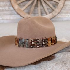 Natural feather hat band. Colors vary from brown, rust, and a hint of blue. Adjustable with leather lace ties.  This hat band is approximately 1.5 inch. Natural feathers Adjustable hatband *This product is for 1 single hat band. Hat not included. Feather Hat Band, Feather Hat, Pets For Sale, Western Hats, Cowboy Boots Women, Deer Skin, Hat Band, Kids Boots, Leather Lace