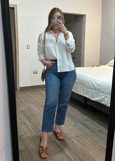 Casual Curvy Outfits, Curvy Casual Outfits, Outfits Con Jeans, Mom Jeans Outfit, Office Casual Outfit, Sassy Outfit, Pajamas Sets, Women's Pajamas