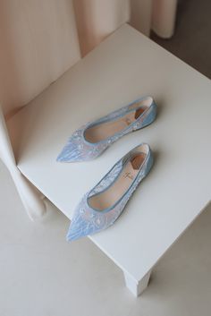 Delicate blue breathable flats made of soft mesh with embroidery with light blue thread and beads. The inspiration for creating embroidery came from the fields of wildflowers! Inside there is a soft memory foam insole, which gives a feeling of additional comfort when walking. Tunit outsole is made of a mixture of leather chips and rubber, it's more wear-resistant than leather and more durable. Also, we use soft natural upper materials that wear well and take the shape of the foot. You can custom Jake 2024, Blue Wedding Flats, Embroidered Wedding Shoes, Flat Bridal Shoes, Something Blue Wedding, Floral Flats, Wedding Flats, Bridal Sandals, Bridal Shoes Flats