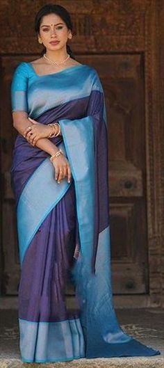 Blue color Saree in Art Silk, Silk fabric with Weaving work Blue Saree With Weaving Work For Wedding, Blue Saree With Weaving Work For Festivals, Blue Art Silk Saree With Weaving Work, Saree Green, Designer Sarees Wedding, Purple Saree, Indian Designer Sarees, Formal Wear Dresses, Green Border