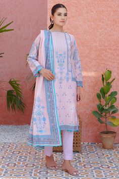 Zellbury Lavender Pink Lawn wus23x30156 Summer Lawn Summer Lawn, Lavender Pink, Printed Cotton Dress, Suit Fabric, Stylish Dress Designs, Pakistani Outfits, Gold Threads, Dress Designs, Stylish Dresses