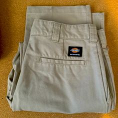 Durable Dickies Style 874. Size 34w X 30l. All 7 Pair Included In Price. Dickies 874 Style, Levi Pants, Dickies Style, Xmas Wishlist, Dickies 874, Wishlist 2024, Dickies Pants, Baggy Fits, Tan Color