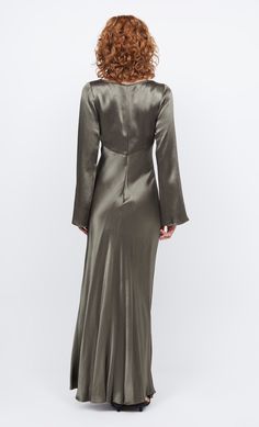 A statement eventwear style, the Ren/Indi Long Sleeve Maxi is cut on the bias from a lustrous speciality fabric. The maxi dress features a v neckline, bust seams and darts for shaping, a thigh high split and is finished with a rolled hem. Bec Bridge, Prom Dress Shopping, Sleeve Maxi Dress, Long Sleeve Maxi, Rolled Hem, Brides And Bridesmaids, V Neckline, Long Sleeve Maxi Dress, Thigh High