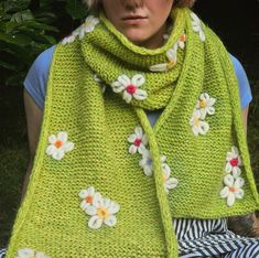 Daisy Lime Double-sided Scarf - made with alpaca and mohair yarn, decorated with wool handcrafted flowers Alpaca Scarf, Mohair Yarn, Double Face, Wedding Shop, Alpaca, Scarf Wrap, Labour Day, Poland, Scarf Accessory