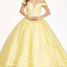 Fabric: Mesh Color Yellow Length: Floor Length Neckline: Sweetheart Sleeve: Cut-Away Shoulder Back: Corset Embellishment: Applique, Embroidery, Glitter, Jewel Silhouette: Ball Gown Details: Embroidery Embellished Glitter-Mesh Cut-Away Shoulder Quinceanera Dress Corset Embellishment, Gown Details, Quinceanera Dress, Applique Embroidery, Prom Party, Quinceanera Dresses, Quinceanera, Ball Gown, Floor Length