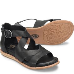 Chic Everyday Sandals With Leather Footbed, Elegant Leather Sandals For Everyday, Classic Sandals With Removable Insole, Elegant Flat Heel Everyday Sandals, Elegant Flat Heel Sandals For Everyday, Open Toe Sandals For Everyday, Sofft Shoes, Buckled Heels, Leather Pulls