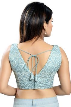 Product Features: Blouse Color: GREY Blouse Fabric: Art Silk Blouse Work: Solid Blouse Closure: Back Open Blouse Type: Padded Blouse Sleeves Type: Sleeveless Blouse Neck Type: V-Neck Product type: Saree Blouse Occasion: Partywear Disclaimer: There will be slight difference in digital to actual image Hexagon Neck Blouse, Padded Blouse Designs, Back Open Blouse, Sleeveless Saree Blouse, Sleeveless Saree, Saree Jacket, Saree Jacket Designs, Sleeveless Blouse Designs, Sleeveless Blouse Saree