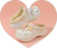 Quince Gifts, Crocs Fashion, Hello Kitty Shoes, Kitty Clothes, Hello Kitty Clothes, Pretty Shoes Sneakers, Kitty Plush, Kawaii Shoes, Cute Nike Shoes