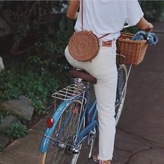 Bamboo Bag Women Straw Bags Rattan Woven Beach Shoulder Bags Ladies Crossbody Tote Handbag Female Bohemian Handmade Bolsa Rose Bag, Bag Outfit, Bamboo Bag, Song Of Style, Rattan Bag, Straw Bags, Style Outfits, Street Styles, Primavera Estate