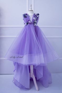 Vestido Color Lila, Prom Dress Aesthetic, Kids Prom Dresses, Gown Birthday, Dress For Special Occasion, Purple Flower Girl Dress, Prom Dress With Train, Baby Birthday Dress, Lace Flower Girl Dress